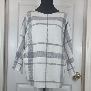 Adrienne Vittadini Sweater NWT